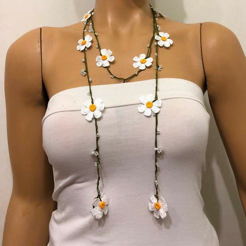 Moose Hide Beaded Flower Necklace Set – Collective49